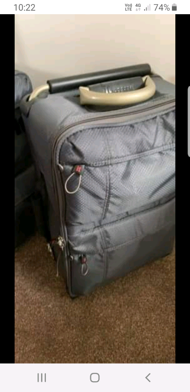 world's lightest luggage cabin size